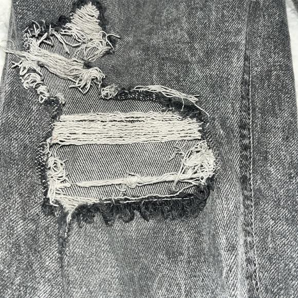 Jeans - Picture 2 of 5